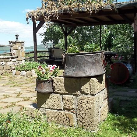 Vila T'Asprolithia Kalývia Fylaktís Exteriér fotografie